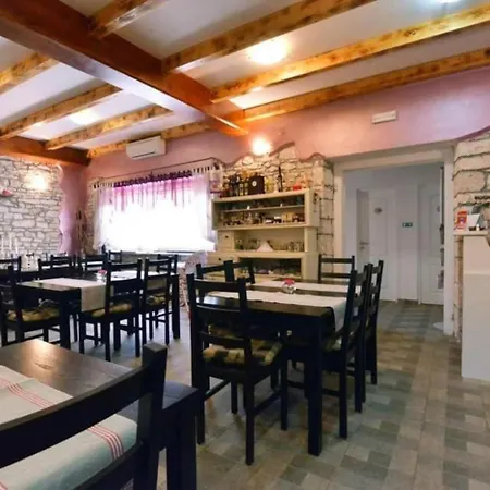Konukevi Stanza Diniano Vodnjan